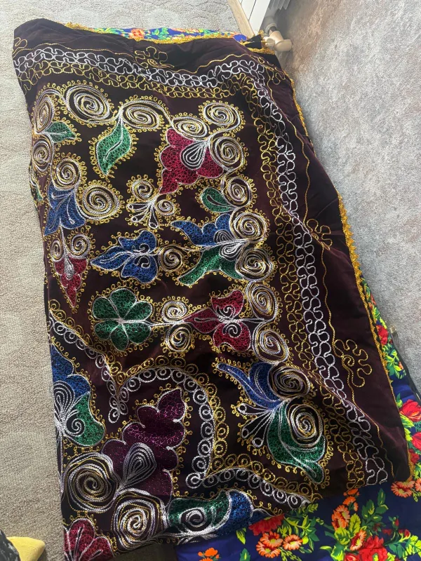 Сузани 8 Сузани 8