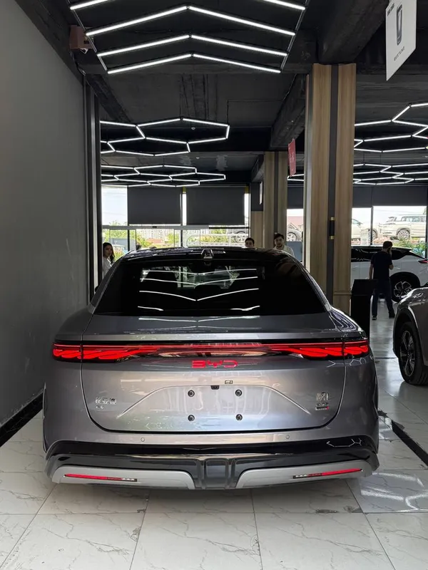 BYD Han L Dual Motor AWD — фото 3