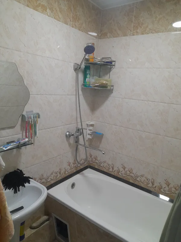 Rochna dom Ibn sino 2 masiv 3 xona 4 etaj 4