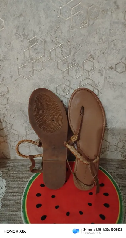 A’lo holatda ayollar oyoq kiyimini sotaman 8 A’lo holatda ayollar oyoq kiyimini sotaman 8