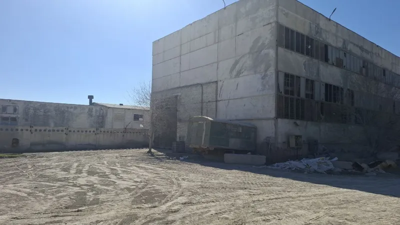 Продаётся производственная база в городе Навои