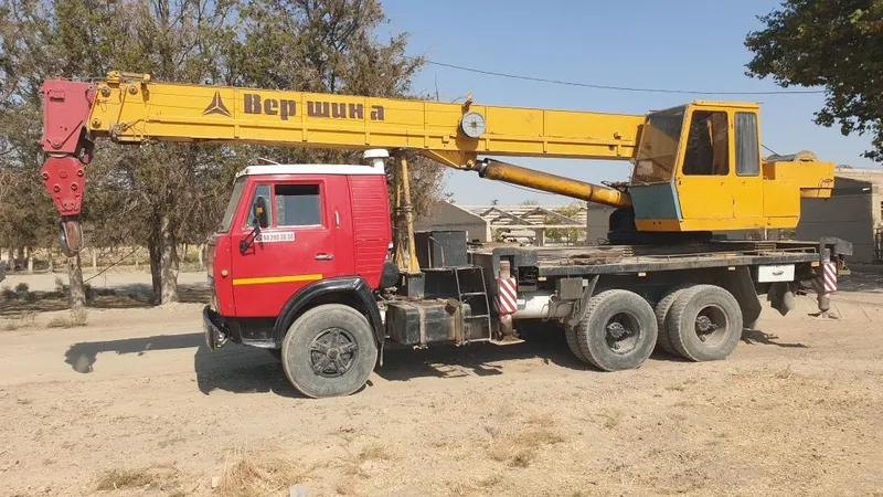 Avtokran Sotiladi 25 ton IVANOVIS 6 Avtokran Sotiladi 25 ton IVANOVIS 6