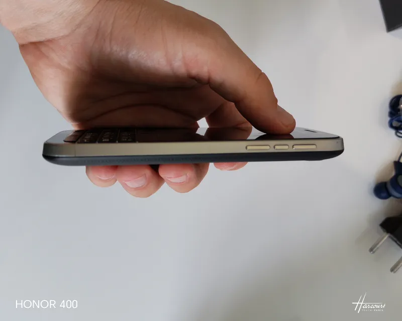 BlackBerry Q20 Classic смартфон + 1 наушник бонус — фото 4