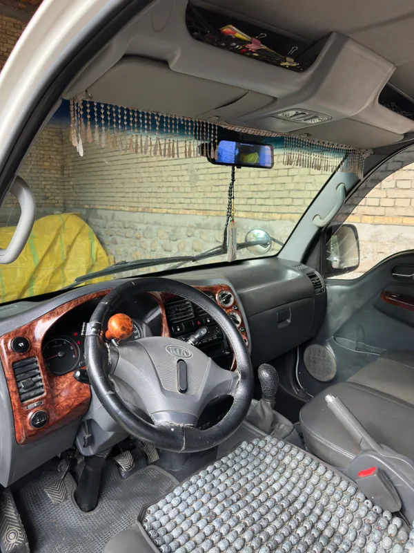 Kia Bongo 4