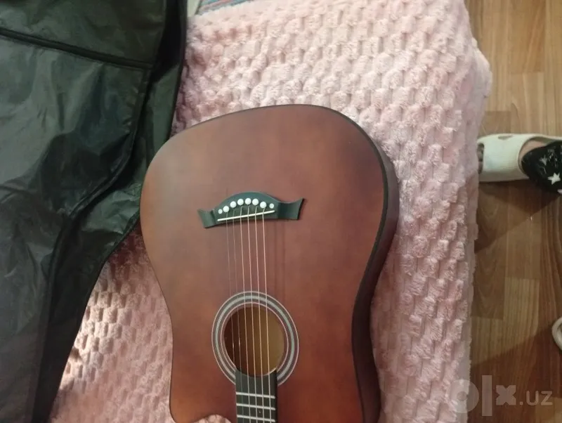 Mutlaqo yangi gitara sotaman 1 Mutlaqo yangi gitara sotaman 1
