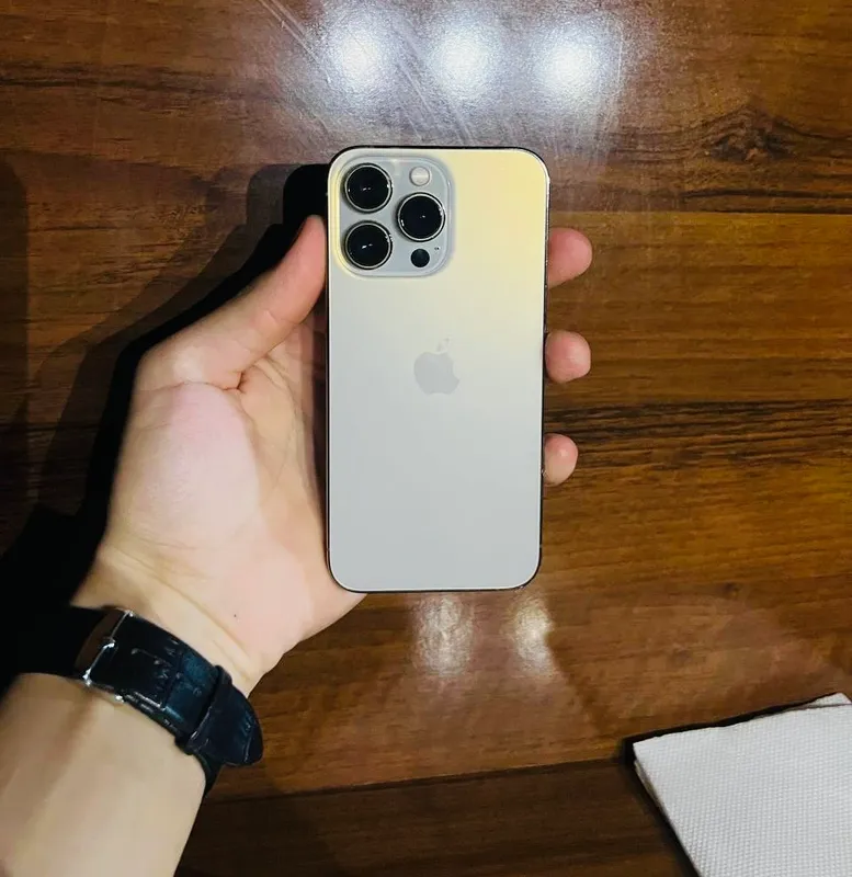 Iphone 13 pro Gold 2 Iphone 13 pro Gold 2