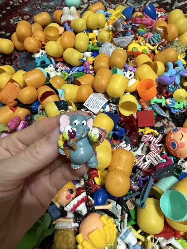 Kinder игрушки из разных серий 4 Kinder игрушки из разных серий 4