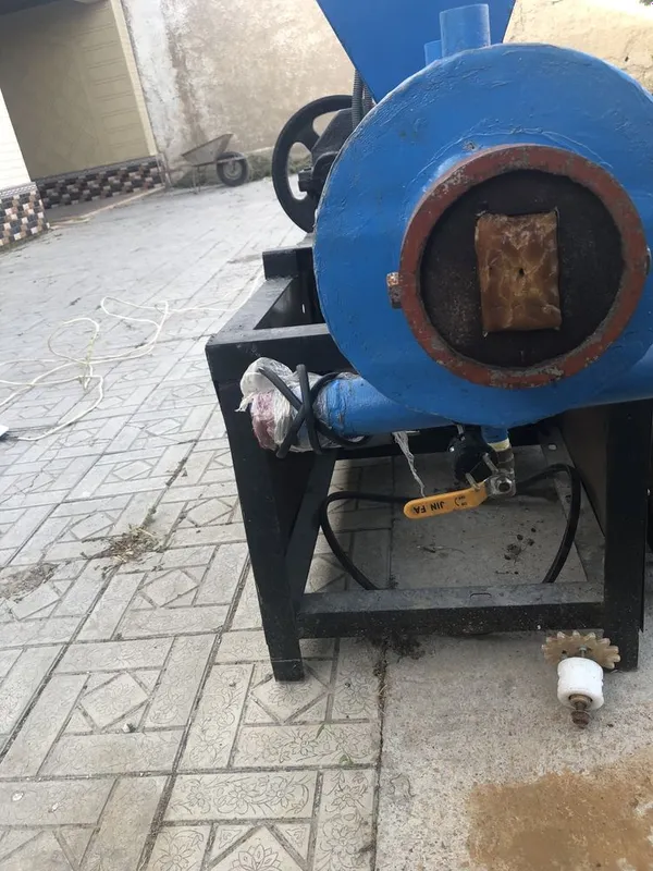 oilaviy beznis, sovun aparat, beznis. 380 voltga ishlaydi. 4 oilaviy beznis, sovun aparat, beznis. 380 voltga ishlaydi. 4