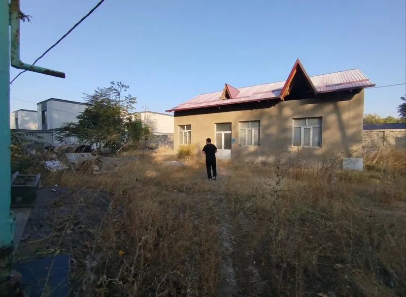 Срочно продаю участок с временной постройкой 1