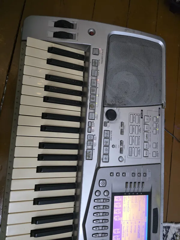 Продаётся срочно! сентизатор yamaha psr 2100 — фото 2