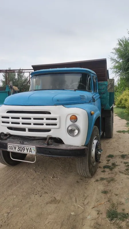 zil sotiladi srochna 1