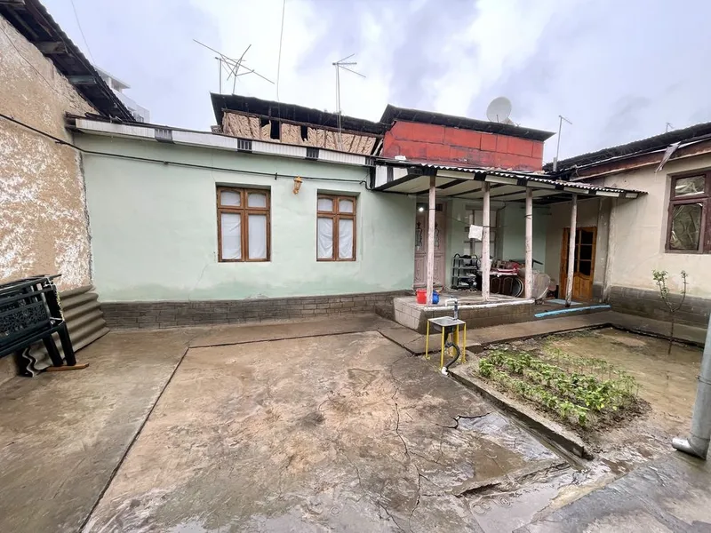 Uy hovli Srochniyga sotiladi eski shaharda — фото 5