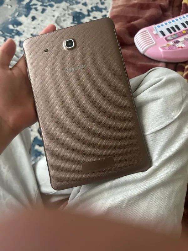 Samsung tab e — фото 1