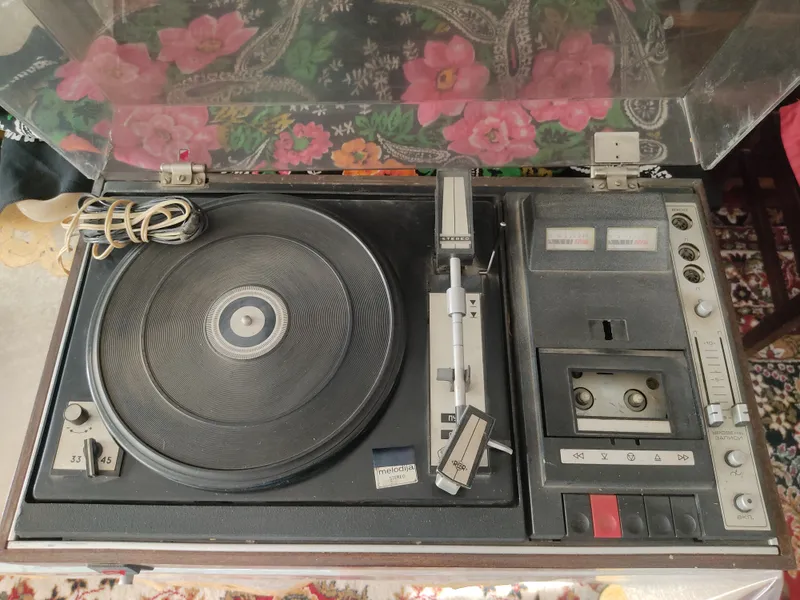 🎵 Продаётся радиола «Мелодия Стерео» СССР! — фото 1 🎵 Продаётся радиола «Мелодия Стерео» СССР! — фото 1