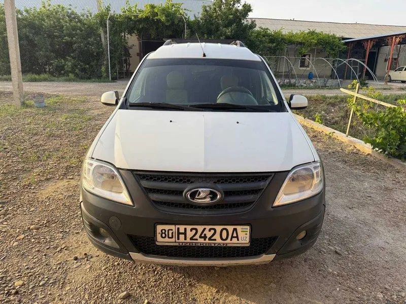 Lada Largus sotiladi