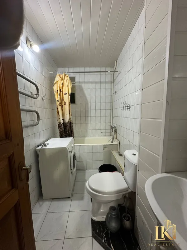 Продаётся 4-комнатная квартира, 89 м², 3/4, Мирабадский район 7