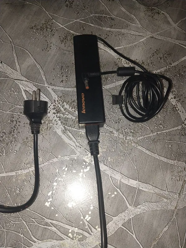 Lenovo zaryadchik noutbook uchun original — фото 2
