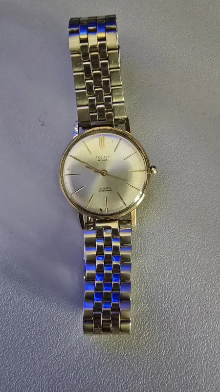Продам часы Poljot de luxe 23 камнями