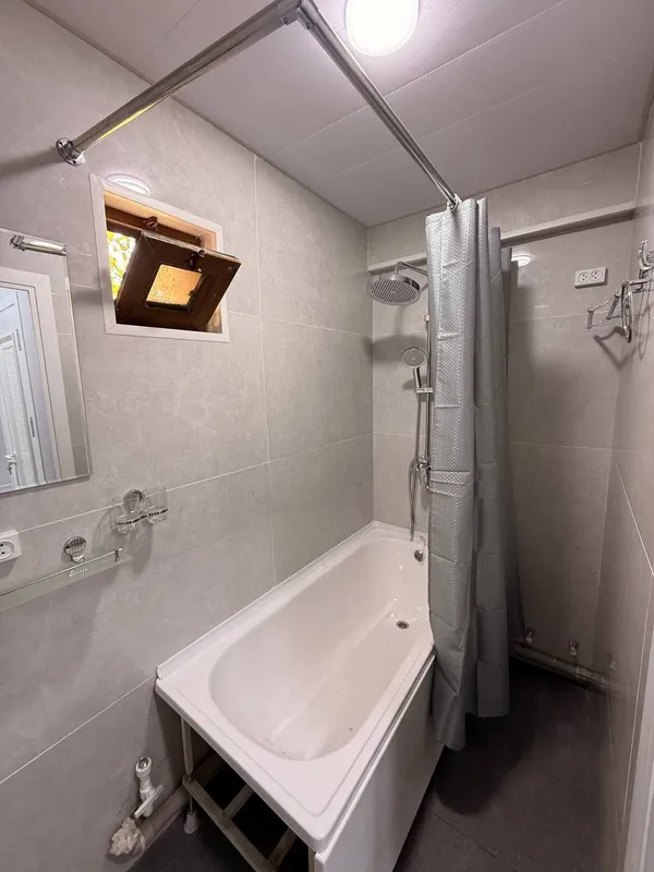 4-комнатная квартира, 80 м², Юнусабад 10 4-комнатная квартира, 80 м², Юнусабад 10