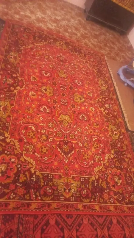 Gilamlar sotiladi holatlari yaxshi narxlari kelishilgan holda