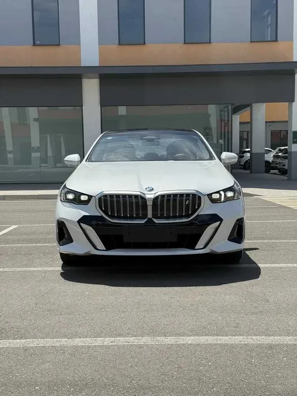 BMW i3 35L halol nasiya+foizsiz rassrochka 1 BMW i3 35L halol nasiya+foizsiz rassrochka 1
