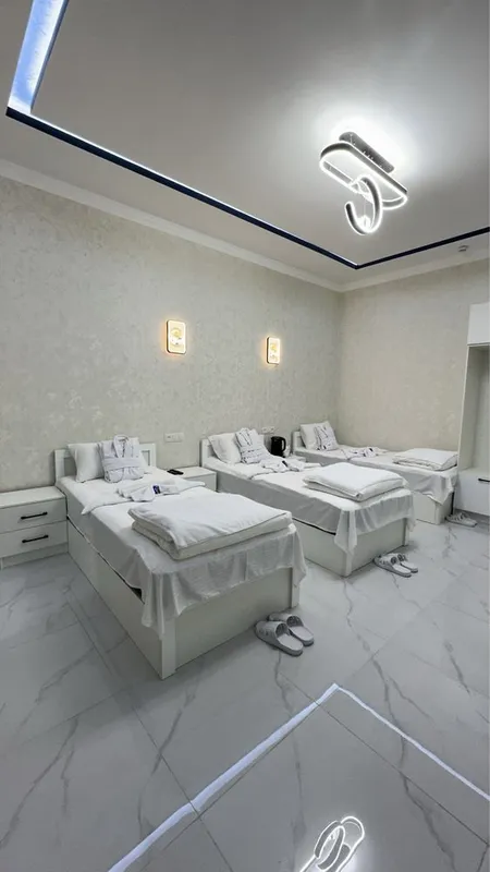 Saroy Hotel lux room mehmonhona 2