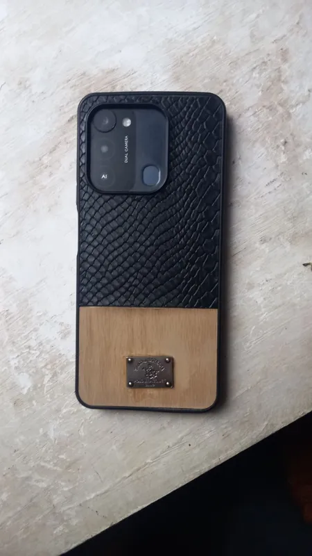 Tecno spark 8c 2