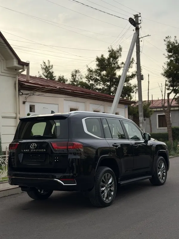 Toyota land cruiser 300 — фото 3