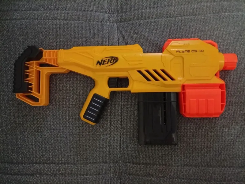 Полуавтоматический бластер из серии Nerf Flyte CS-10