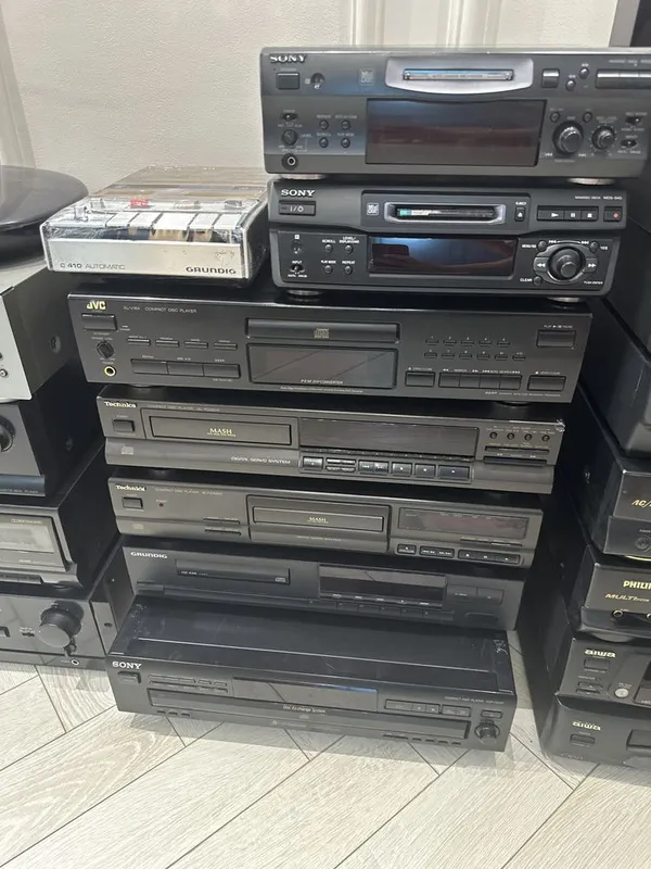 Техника Akai, Grundig, Technics, Hitachi , Sony, JVC, Aiwa, Philips — фото 3
