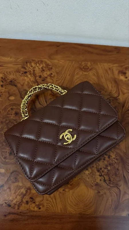 Сумочка Chanel трендовая, со всеми гравировками Сумочка Chanel трендовая, со всеми гравировками