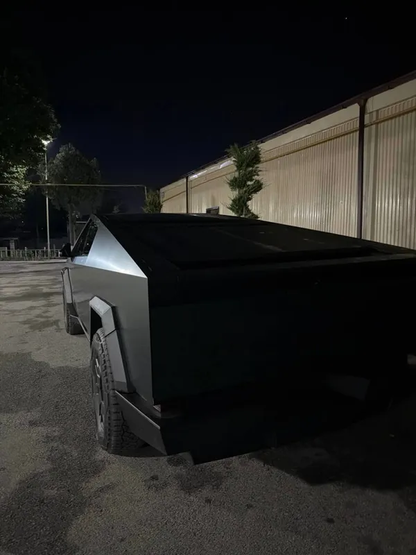 Tesla Cybertruck — фото 3