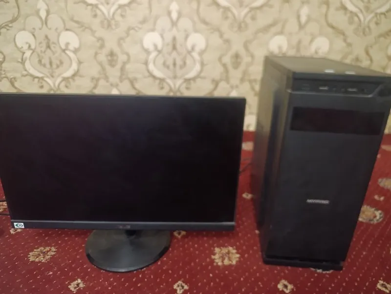 Срочно продам настольный компьютер Срочно продам настольный компьютер