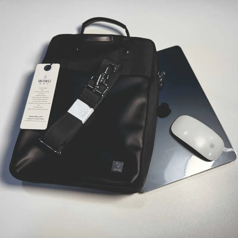 WIWU Vertical Bag — кожаная сумка для ноутбука / MacBook и iPad — фото 3