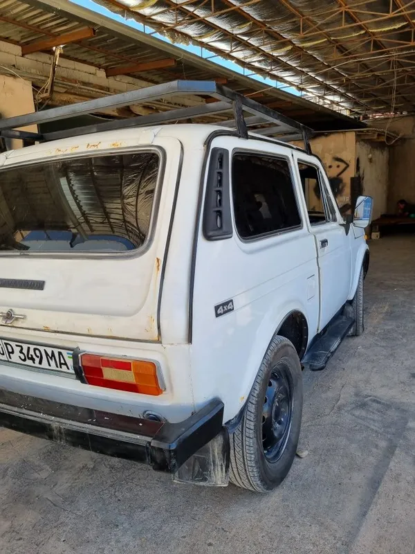 Lada Niva 4x4 5