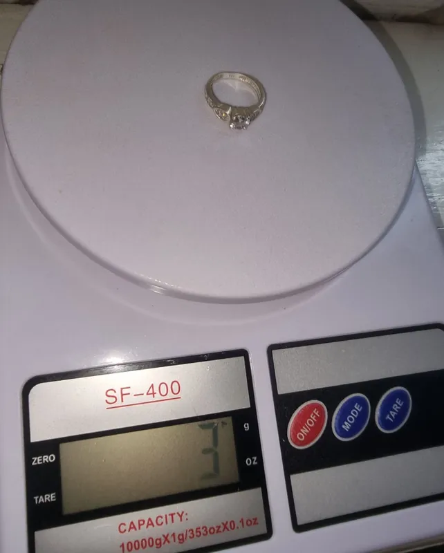 Kumush srochna sotiladi, gramini 45 mingdan bervoraman 5