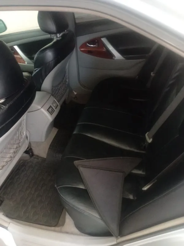 Tayota camry sotiladi 8