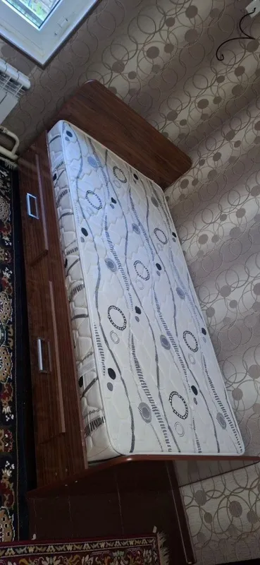 Divan 1 kishishilik sotiladi 2 ta bir xil