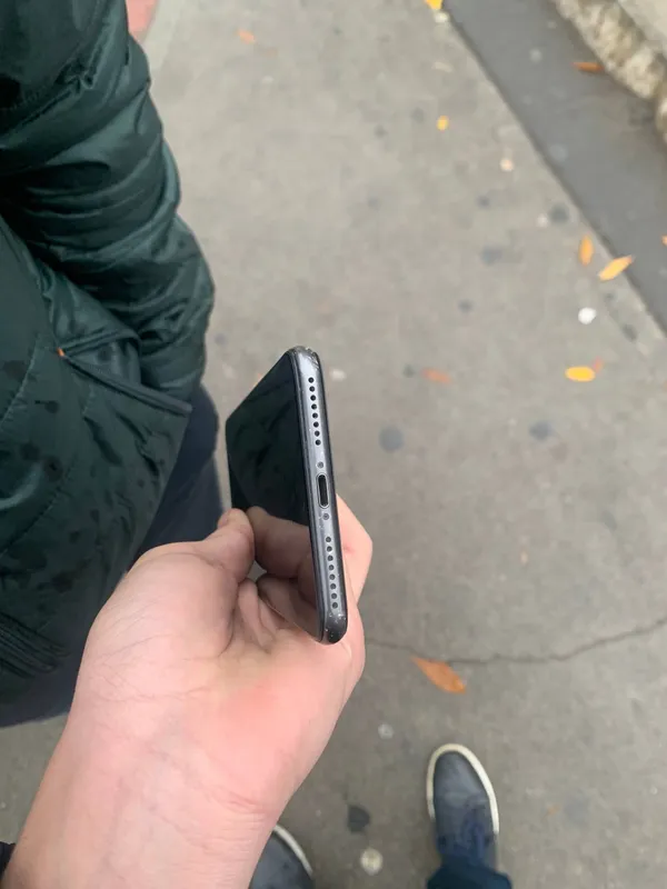iPhone 8 Plus 64GB 4 iPhone 8 Plus 64GB 4