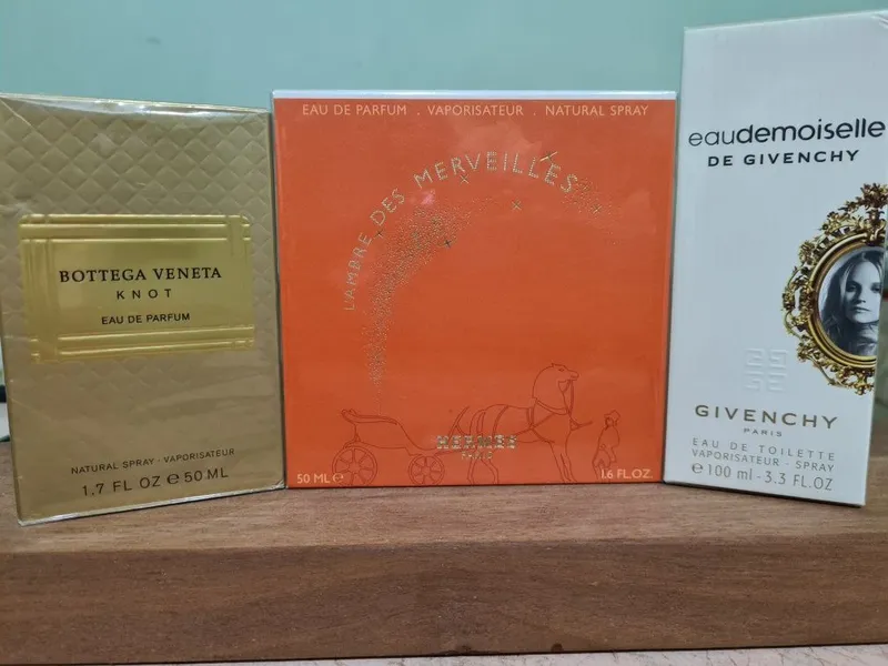 Knot Bottega Veneta/Hermes/Givenchy Б) L’Ambre de