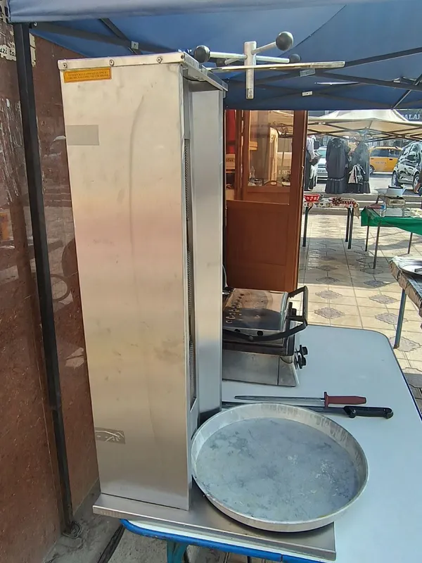Lavash va toster ( doner )apparatlar sotiladi
