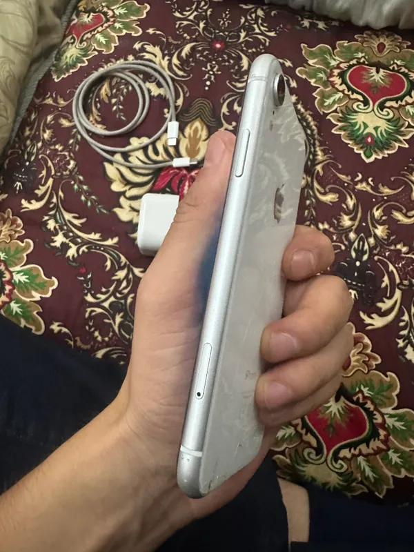 iPhone XR 3 iPhone XR 3