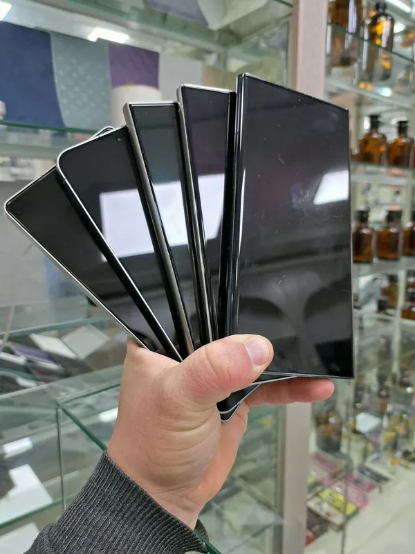 Samsung S23 Ultra память 12/256GB 2