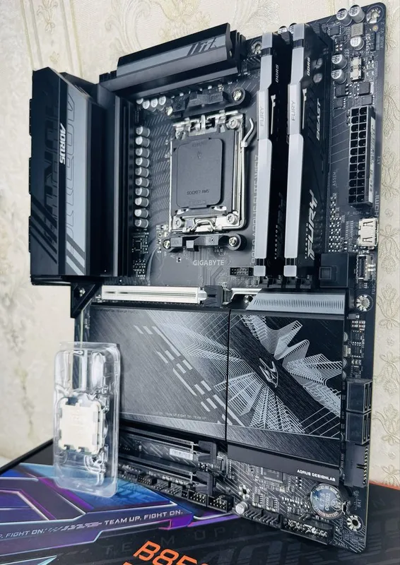 Aorus b850 + Ryzen 9 9900x3d 3 Aorus b850 + Ryzen 9 9900x3d 3