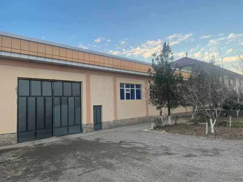 Сдается в аренду складское помещение 800м2 ор Bog’i shamol garden