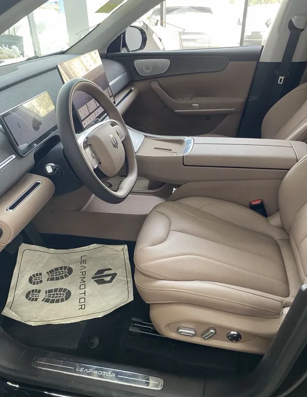 Leapmotor c11 hybrid — фото 4