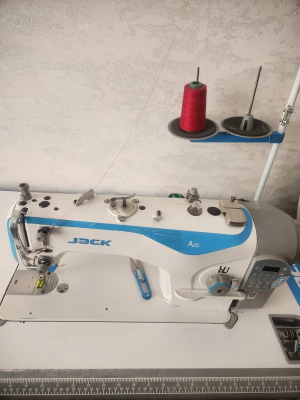 продаётся швейная машинка jack, аверлок и пр.