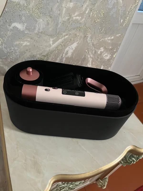 Dyson airwrap i.d. 5