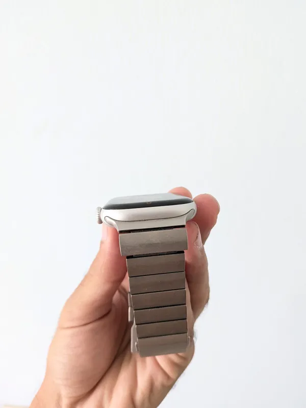 Apple iWatch 10 46mm 98% Battery 4 Apple iWatch 10 46mm 98% Battery 4