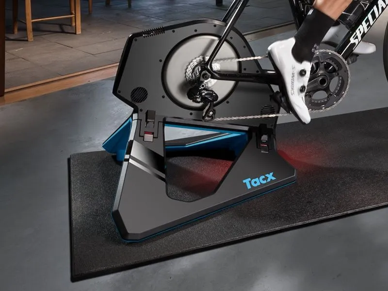 Garmin Tacx Neo 2T топовый тренажер — фото 1